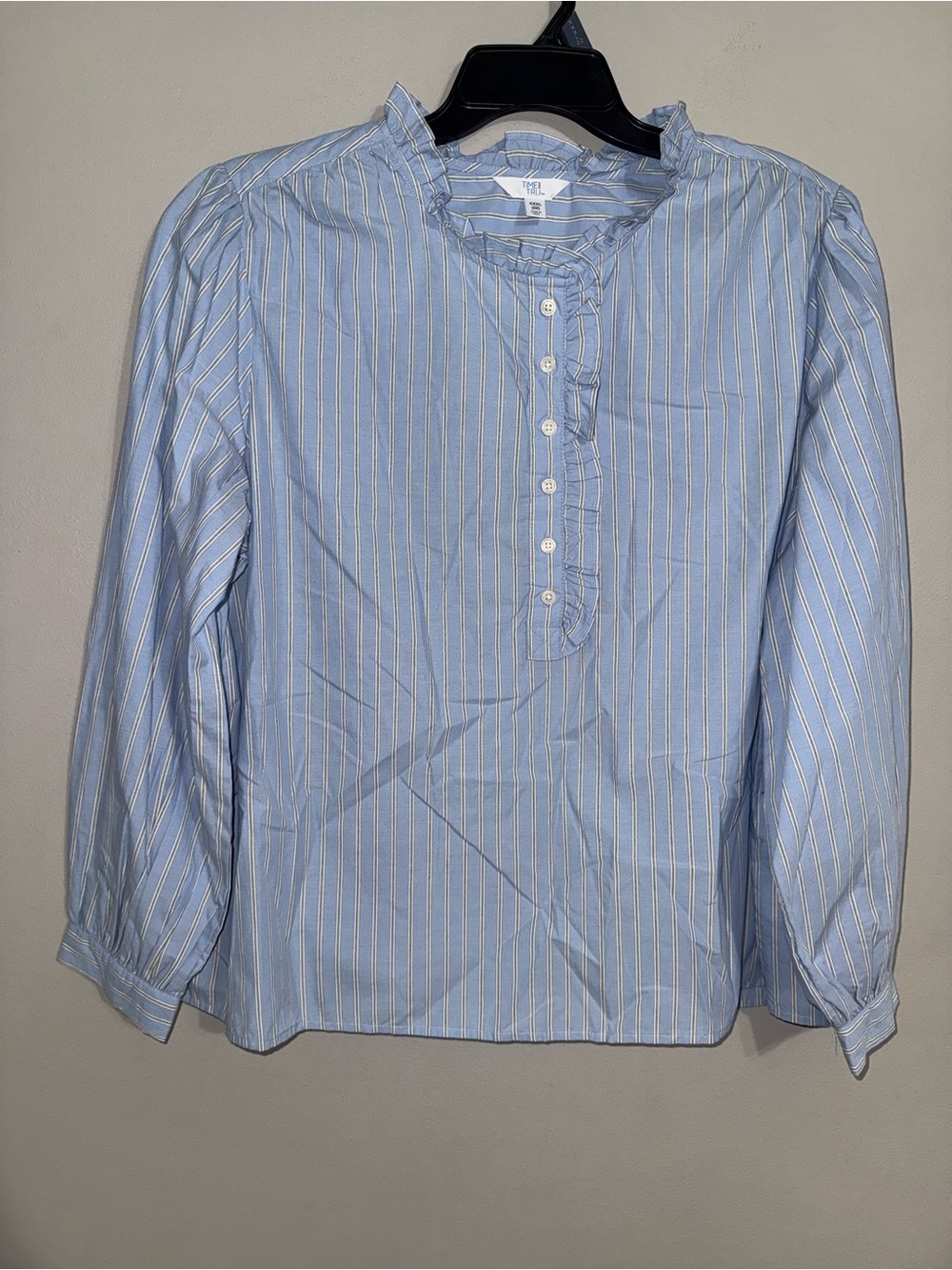 Time and Tru Women’s Light Blue Striped 3/4 Button Down Blouse XXXL